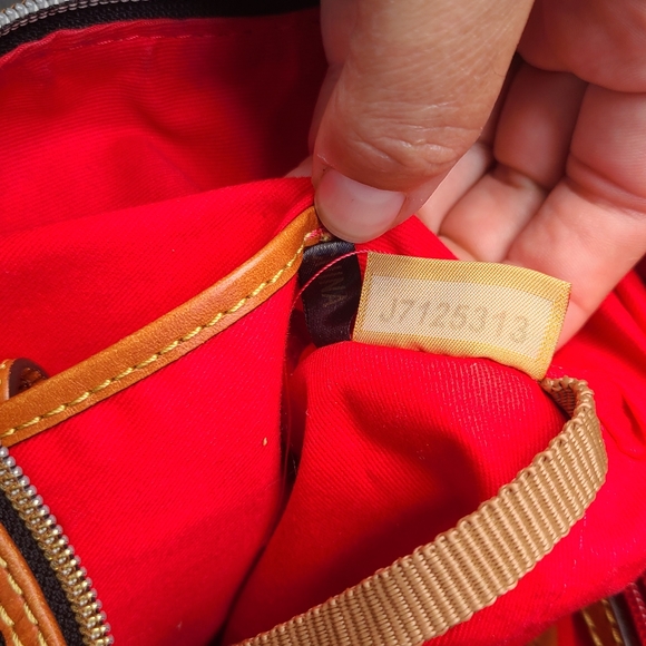 Dooney & Bourke Tote - Picture 12 of 12